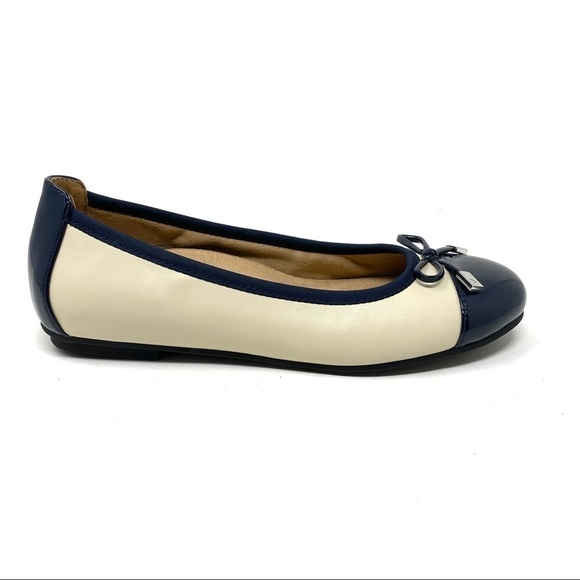 Vionic Spark Minna Leather Flats navy cream NARROW - Picture 1 of 7
